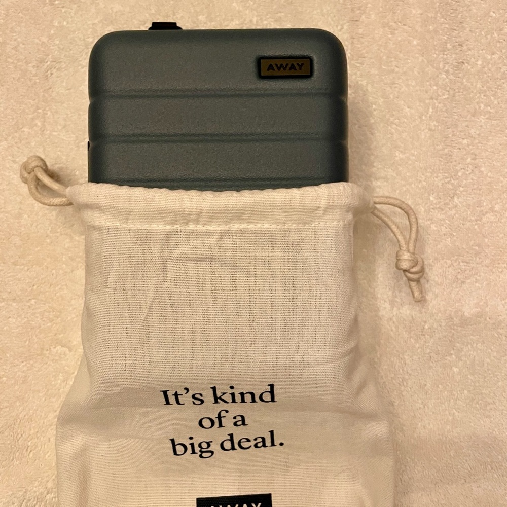 Away Mini brand new Coast (blue)